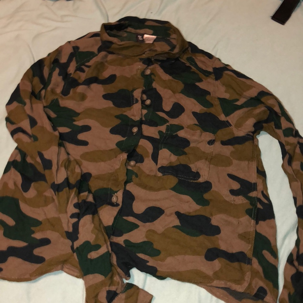 camo button down crop top